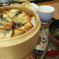 鰻の蒸籠蒸し。香りが良い！！