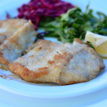 湖畔のレストランで食べた絶品のスズキのムニエル