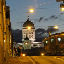 トラムと大聖堂