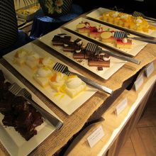 ケーキ、手作りのようで好感が持てます