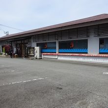 一番乗りしたので客は誰もいませんでした。