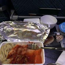 搭乗前にネットから食事選択出来ます