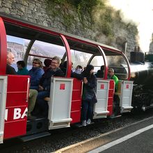 オープンの可愛い車両