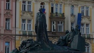 旧市街広場の銅像