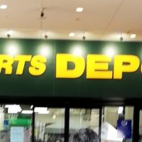 スポーツ デポ (みのおキューズモール店)
