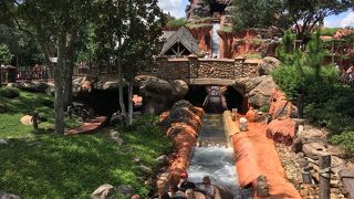 夏だったためか混んでいました。