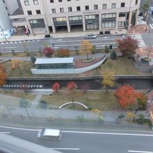 ホテルの窓から。