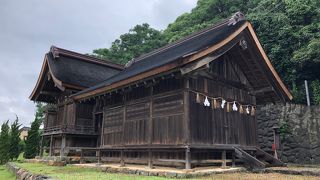 神様の会議場だそうです