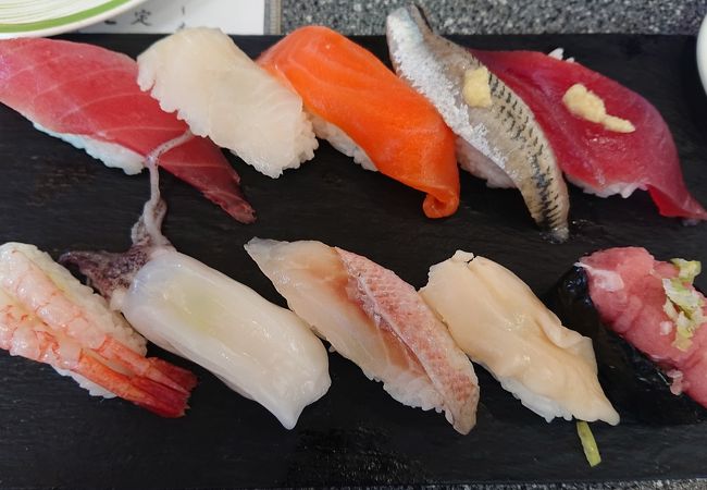 平日の500円のワンコインランチだけでなく、道産ものもコスパ良い