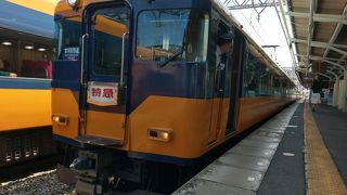 レトロ感のある近鉄特急