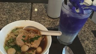 クルンスリ リバー ホテル