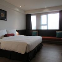 落ち着いたデザインの客室にアサインされたようです