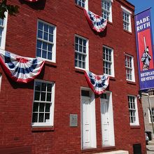 大きさに関しては予想通りでした。まさに民家。