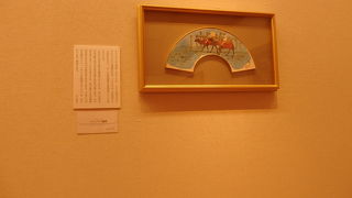 展示写真撮影可、ゆっくり鑑賞できる。夏は避暑にも良い。