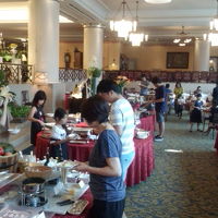 朝食ビュッフェ光景です。