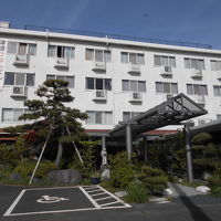 昭和を感じさせる 結構大きなホテルです。