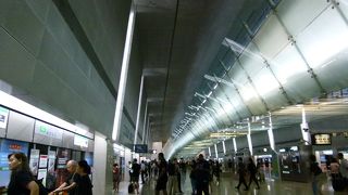 鉄路で市内への玄関口