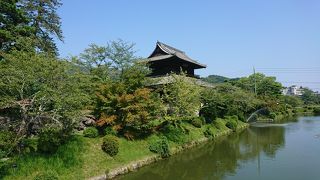 立派な絵馬堂!!