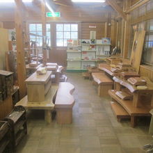 木工品の展示ブースもありました