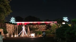 夏の夜のライトアップ