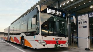 2両連結のシャトルバス