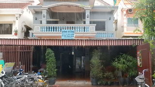 昼食にチャーハンを食べてみた