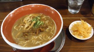 徳島名物の醬油ラーメン