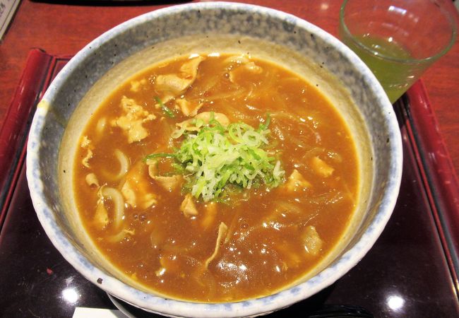 やや細めの讃岐うどん