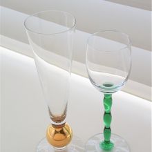 オレフォスのノーベルグラス