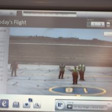 駐機場のスタッフは、日本と違って動作がゆるめです～