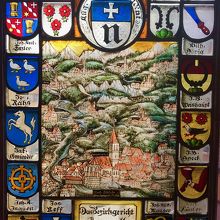 ステンドグラスも美しい