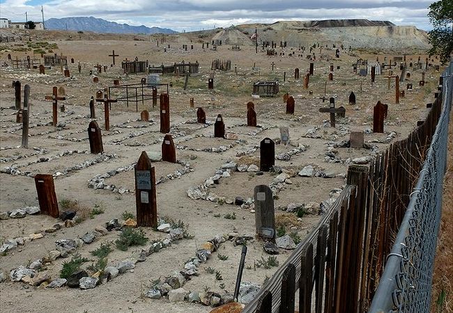 銀鉱山で栄えたトノパーの町で一番古い墓地