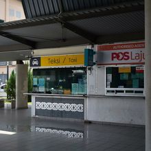 プトラジャヤ＆サイバージャヤ駅のタクシー乗り場。