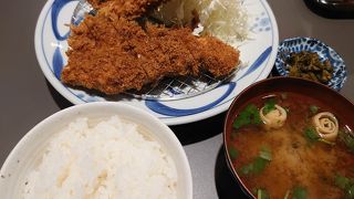 お店は建て替えで新しくなりましたが、味はそのまま