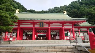 平家一門の墓もあります