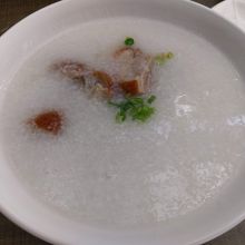 アヒルのロースト入りの潮州式お粥