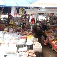 何でも売ってます