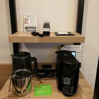 コンプリメンタリ―なミネラルウォーターはありませんでした。