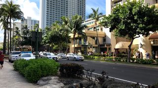 ホノルル中心街をめぐる便利な路線