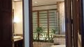 アリヤソム ヴィラ ホテル