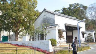 旧黒田藩お屋敷の立派な門