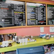 マラサダで有名ですが沢山の食事メニューがあります