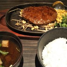 ハンバーグランチ