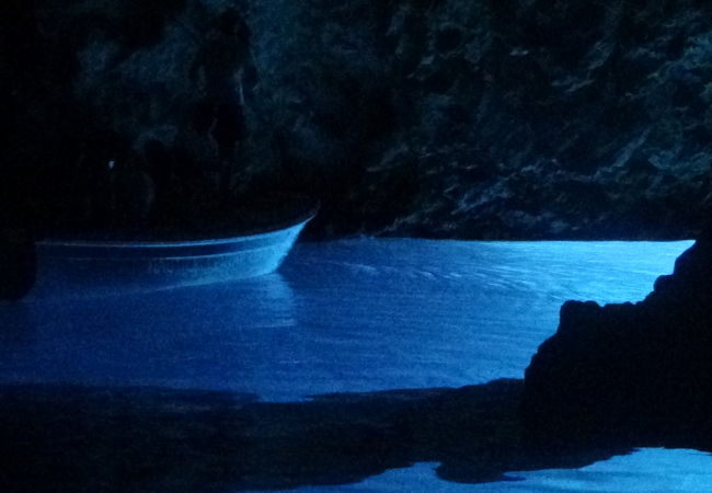 クロアチアの青の洞窟ツァー