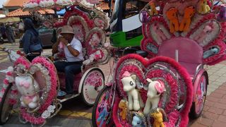 派手な装飾自転車