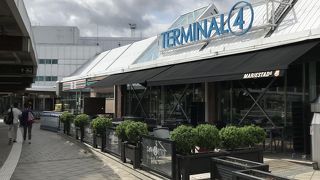 ターミナル５とターミナル４を利用