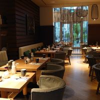 朝食をこちらでいただきます