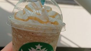 海ほたるのスタバ