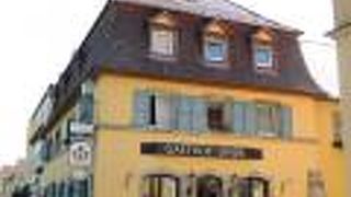 ホテル ガストホフ ツア リンデ