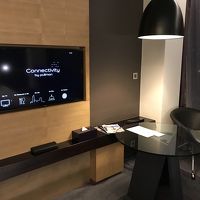 テレビ、デスク